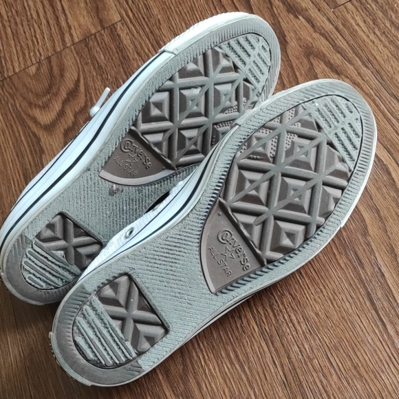 Converse Shoes - Picture 3 of 5